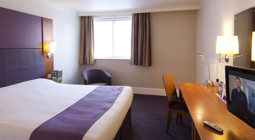 Premier Inn Glasgow - Bellshill Motherwell Exteriör bild