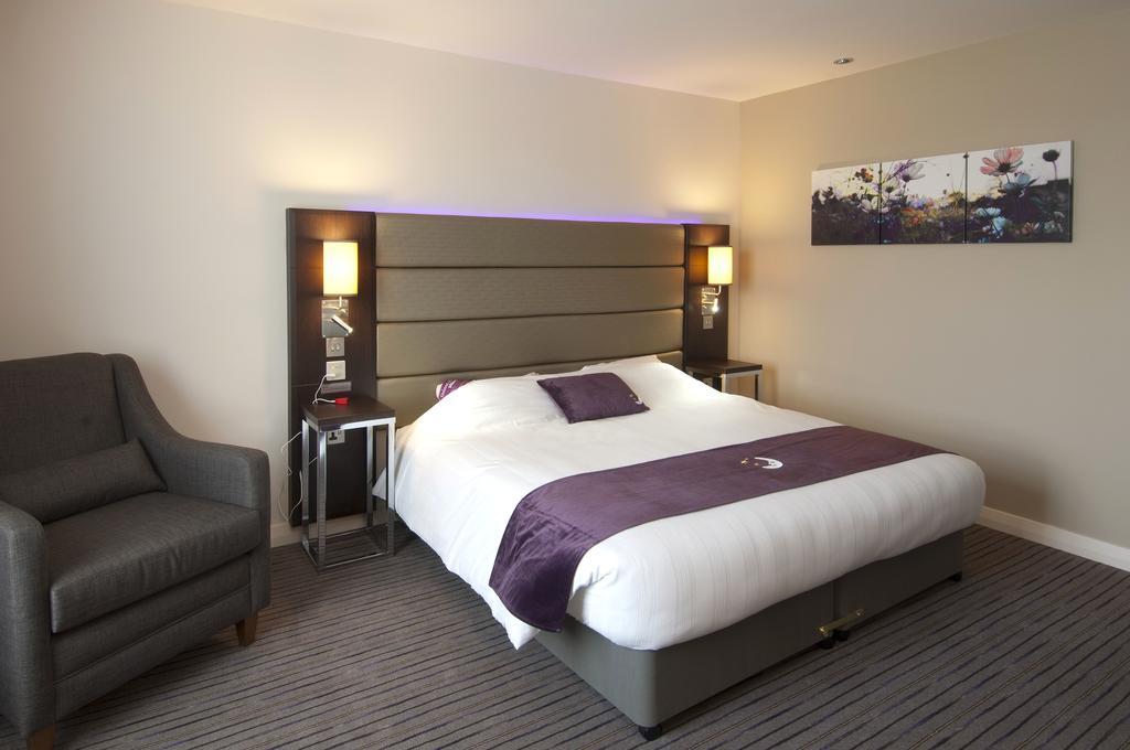 Premier Inn Glasgow - Bellshill Motherwell Exteriör bild