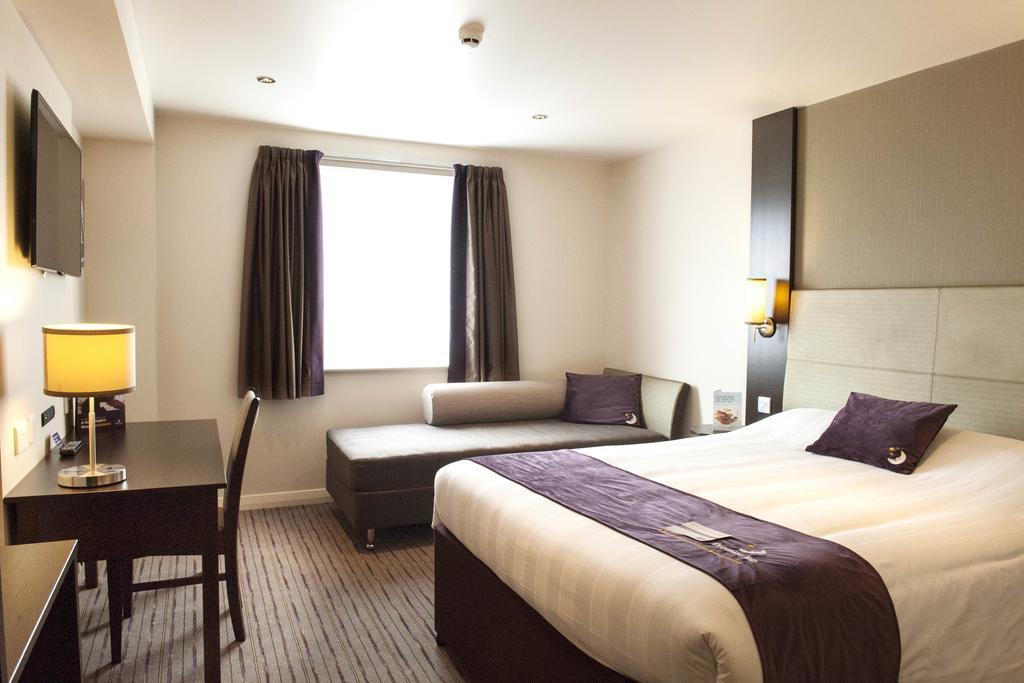 Premier Inn Glasgow - Bellshill Motherwell Rum bild