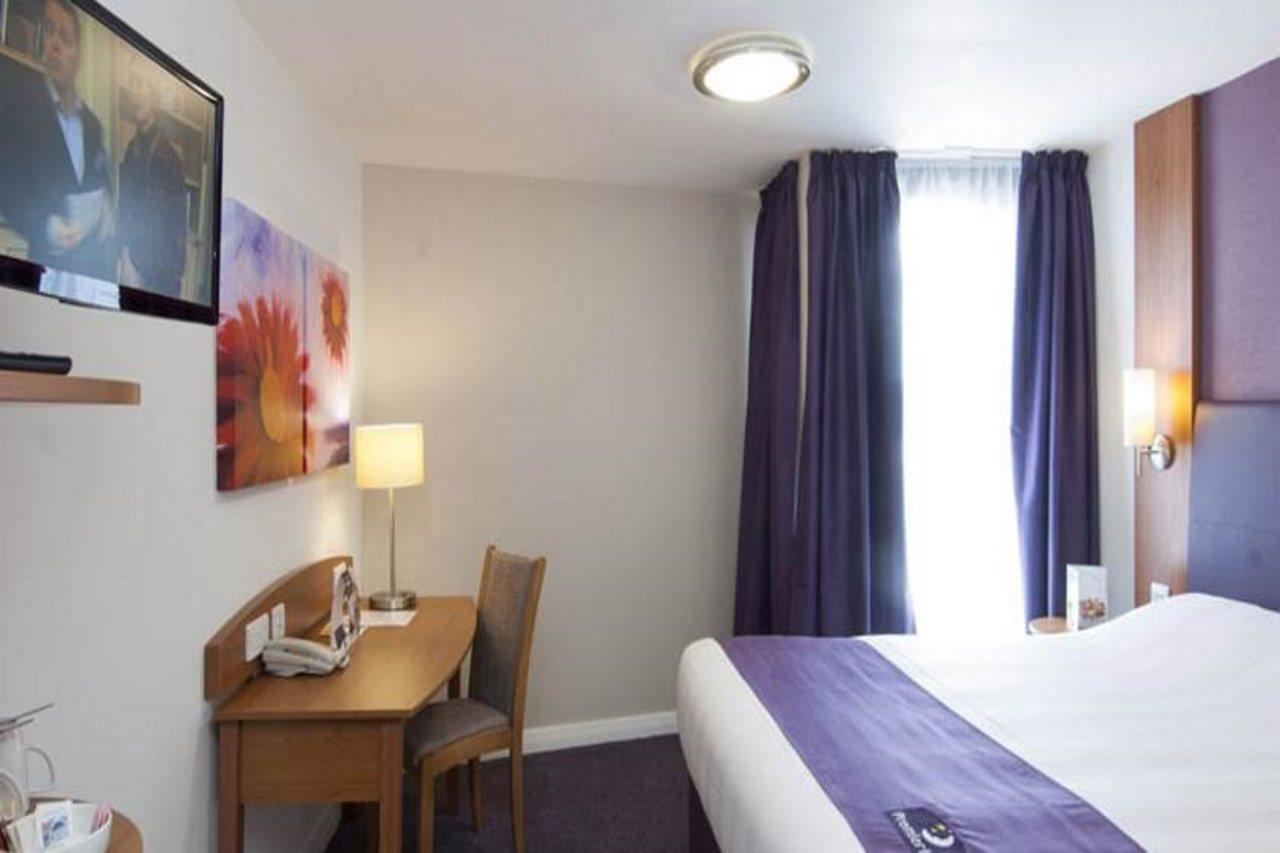 Premier Inn Glasgow - Bellshill Motherwell Exteriör bild