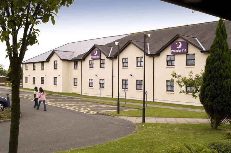 Premier Inn Glasgow - Bellshill Motherwell Exteriör bild